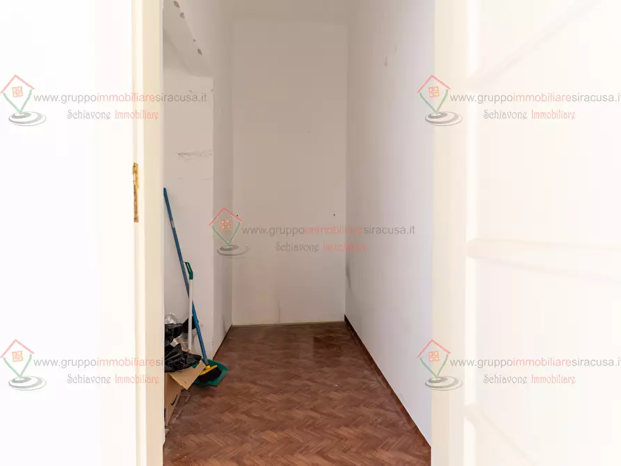 Immagine 8 di Trilocale in vendita  a Siracusa