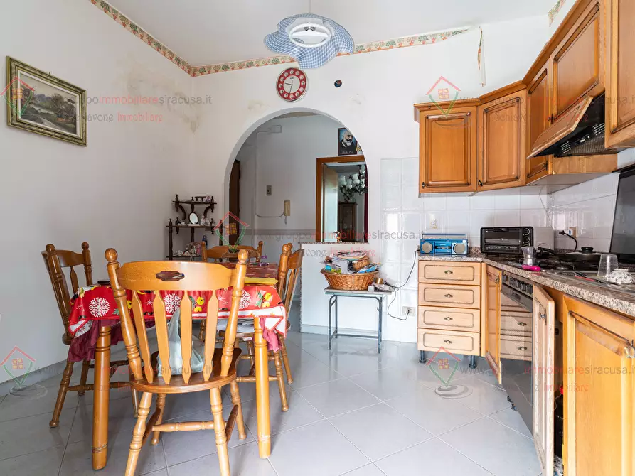 Immagine 15 di Trilocale in vendita  a Siracusa