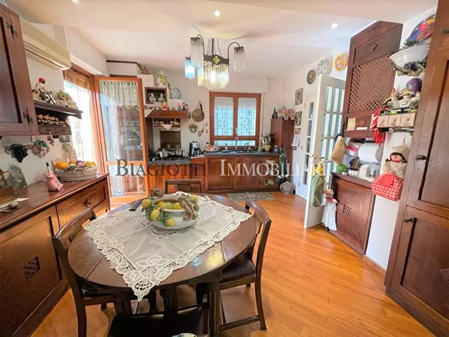 Immagine 9 di Casa semindipendente in vendita  a Livorno