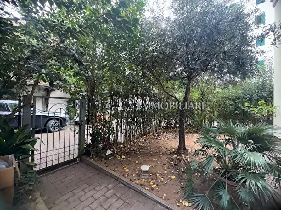 Immagine 43 di Casa semindipendente in vendita  a Livorno