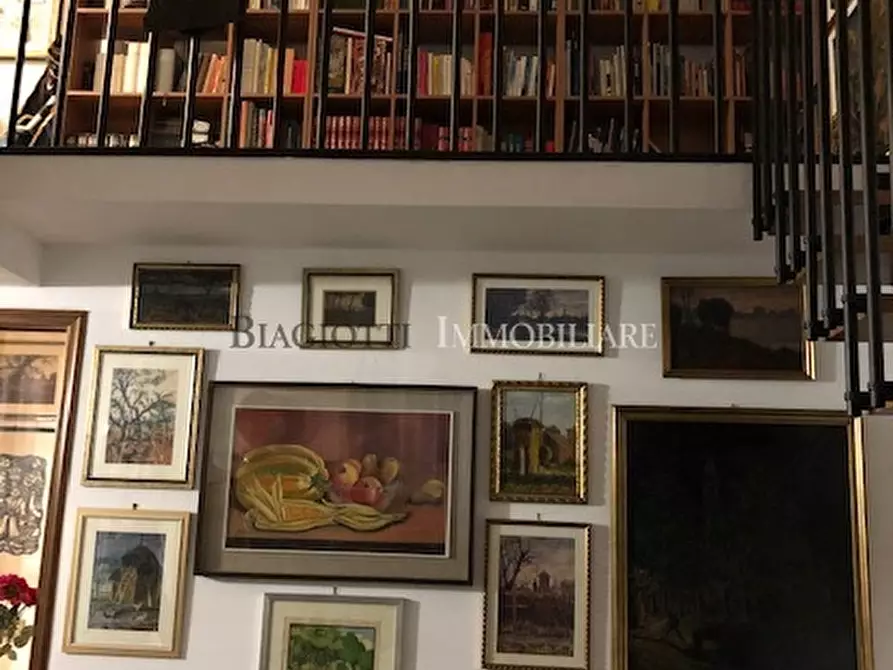 Immagine 8 di Pentalocale in vendita  in via del fante a Livorno