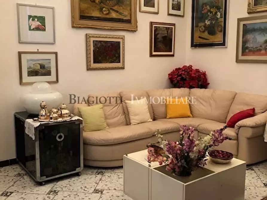 Immagine 16 di Pentalocale in vendita  in via del fante a Livorno