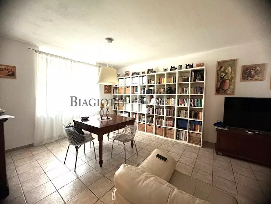 Immagine 5 di Trilocale in vendita  a Livorno