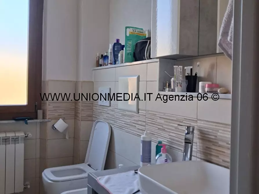 Immagine 8 di Appartamento in vendita  a La Spezia