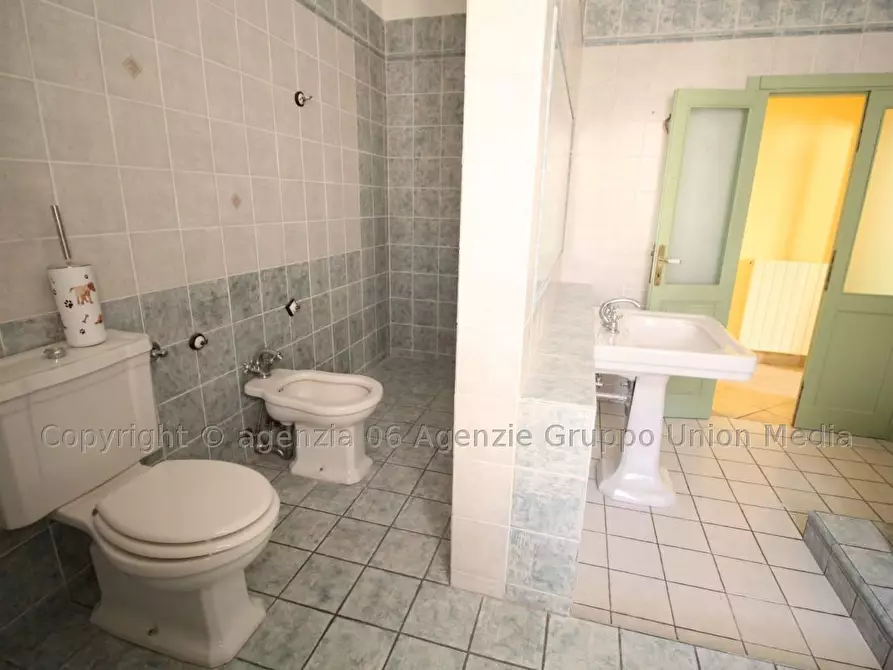 Immagine 34 di Appartamento in vendita  a Ortonovo