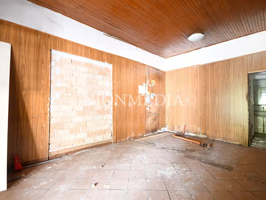 Immagine 5 di Locale commerciale in vendita  in Via Provinciale a Arcola