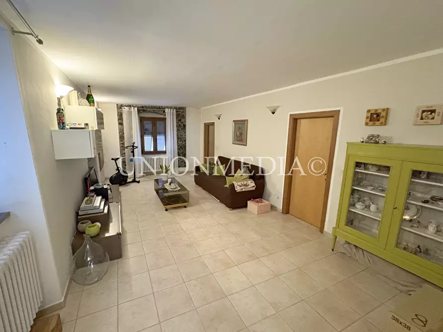 Immagine 4 di Appartamento in vendita  in Via Roma a Santo Stefano Di Magra