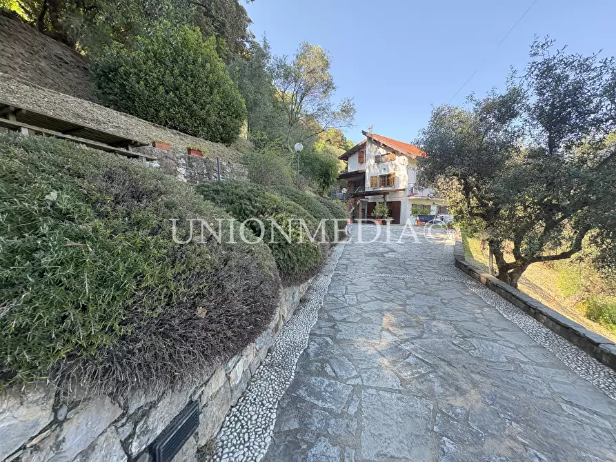 Immagine 40 di Villa in vendita  in Viale Vittorio Alfieri a Fosdinovo