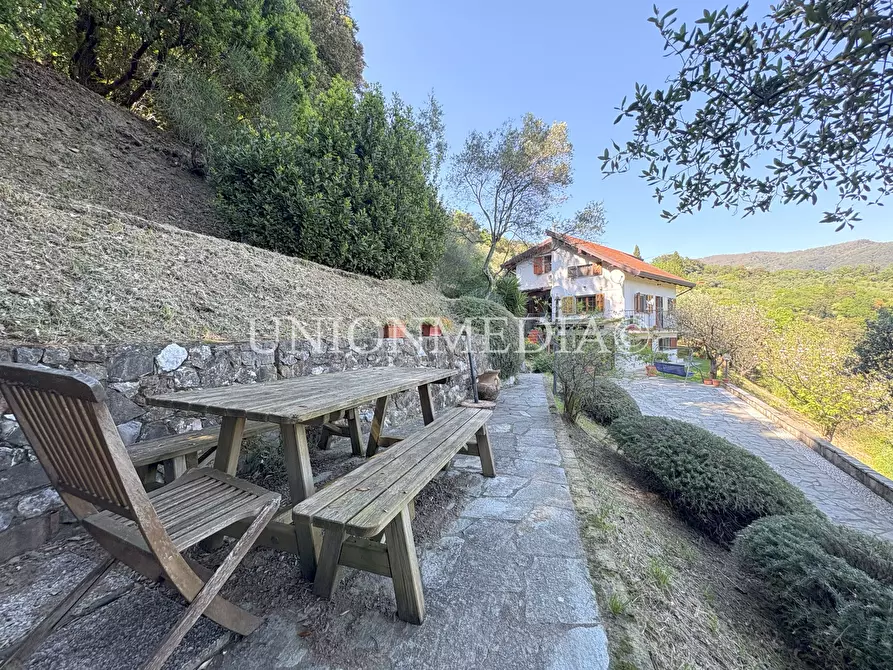 Immagine 42 di Villa in vendita  in Viale Vittorio Alfieri a Fosdinovo