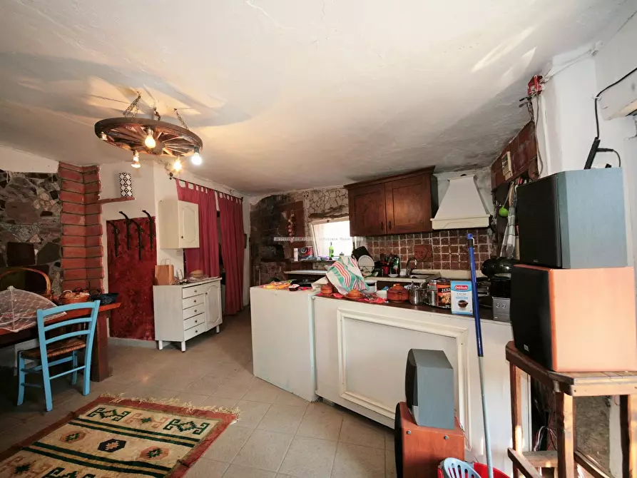 Immagine 21 di Casa indipendente in vendita  a Sarzana