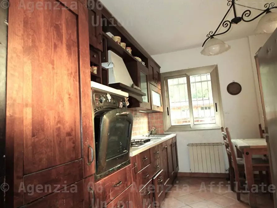 Immagine 12 di Appartamento in vendita  a Vezzano Ligure