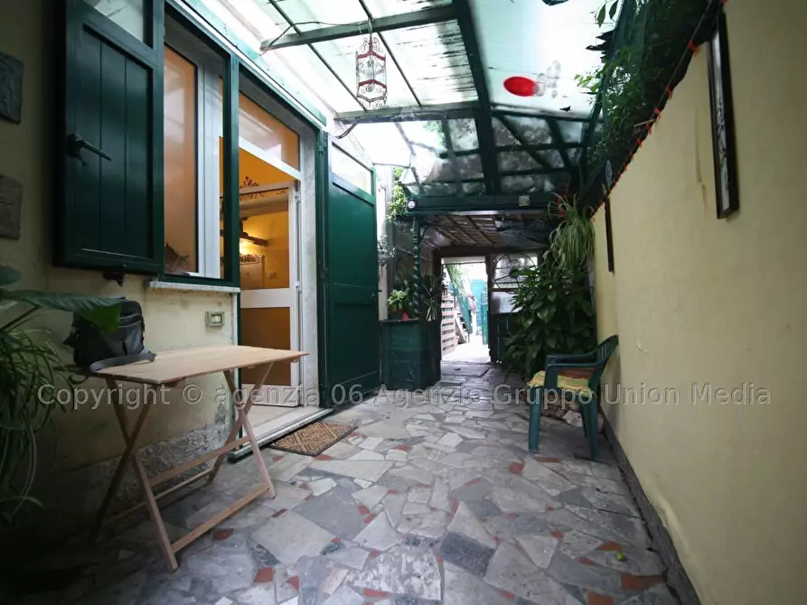 Immagine 29 di Casa semindipendente in vendita  a Sarzana