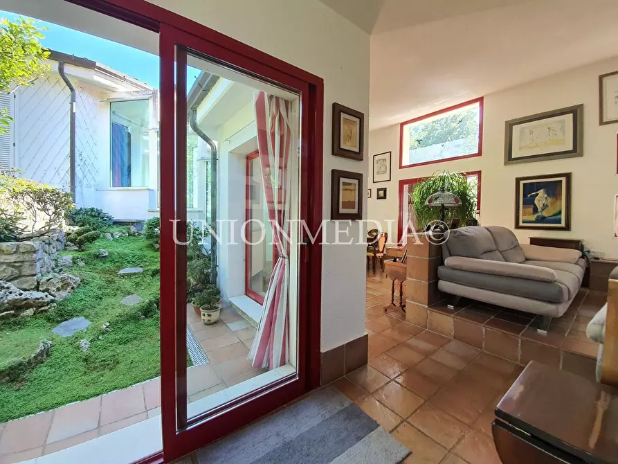 Immagine 18 di Villa in vendita  a Sarzana