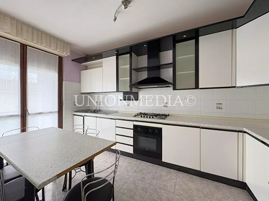 Immagine 10 di Appartamento in vendita  in Via alta vecchia a Sarzana