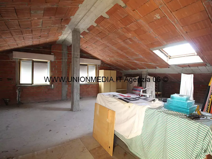 Immagine 22 di Attico in vendita  a Massa