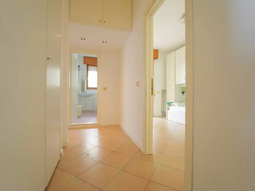 Immagine 9 di Trilocale in vendita  in Via Montello a Cesenatico
