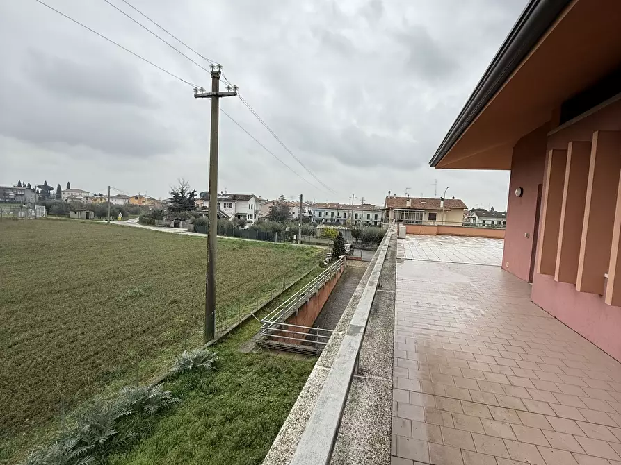 Immagine 35 di Pentalocale in vendita  in Via Busca 115 a Santarcangelo Di Romagna