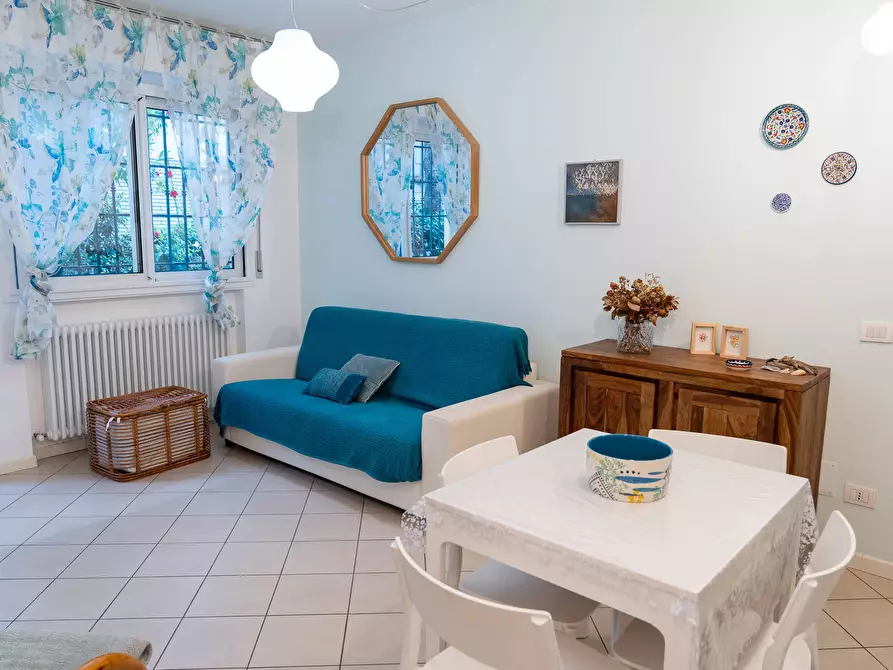 Immagine 37 di Bilocale in vendita  in Viale Catalani 20 a Riccione