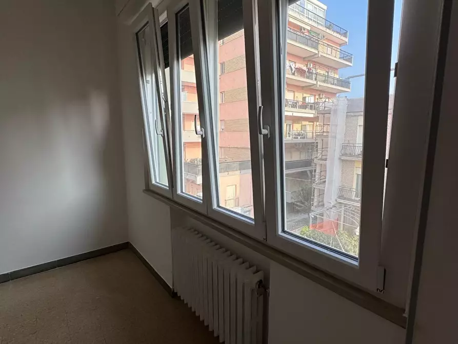 Immagine 12 di Trilocale in vendita  in Viale Carlo Goldoni 1 a Rimini