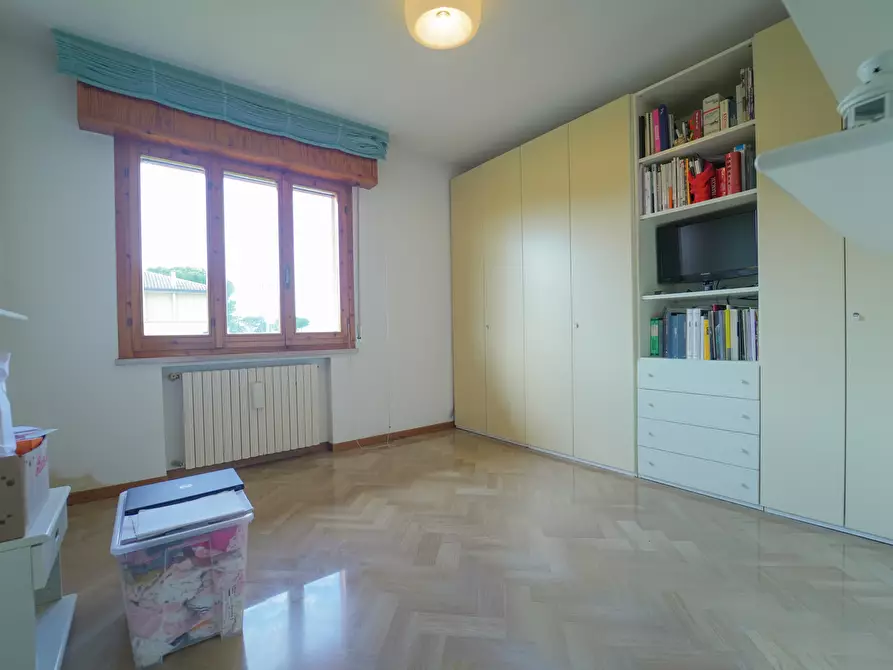 Immagine 43 di Pentalocale in vendita  in Via Busca 115 a Santarcangelo Di Romagna