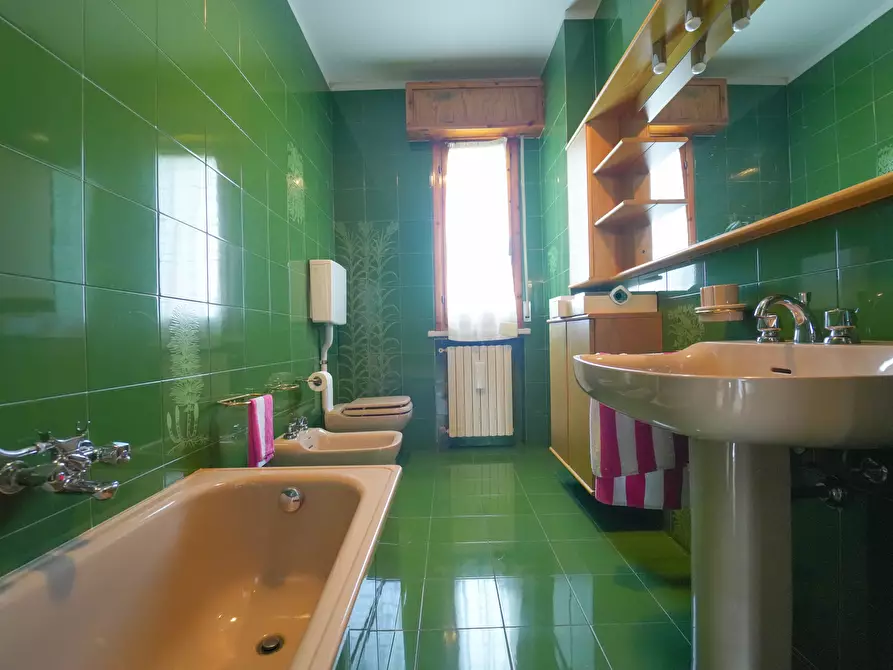 Immagine 42 di Pentalocale in vendita  in Via Busca 115 a Santarcangelo Di Romagna