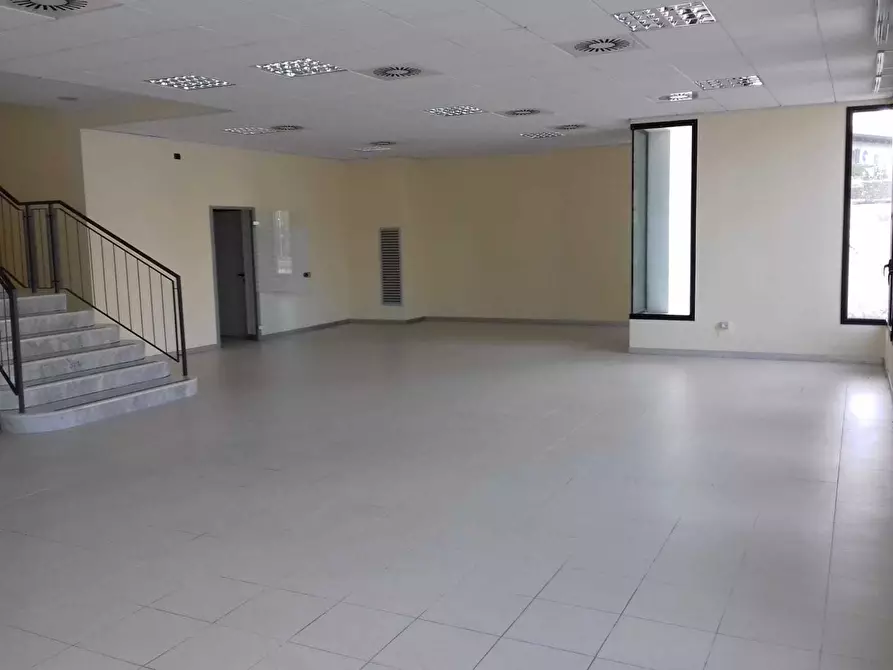 Immagine 3 di Ufficio in vendita  in Via per Poviglio 16 a Reggio Nell'emilia