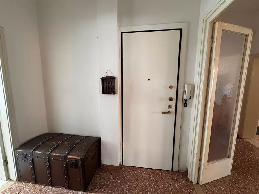 Immagine 18 di Trilocale in vendita  in Viale Carlo Goldoni 1 a Rimini