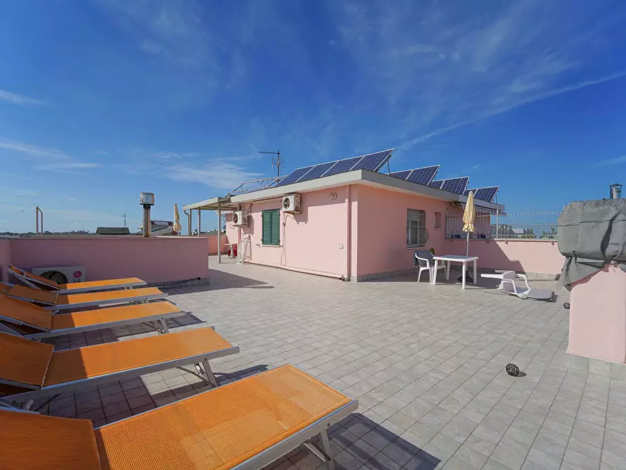 Immagine 47 di Palazzo in vendita  in Via Albio Tibullo 40 a Bellaria-Igea Marina