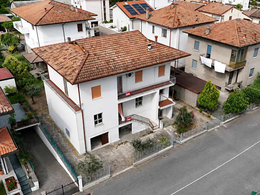 Immagine 3 di Casa bifamiliare in vendita  in Via Venezia 4 a Savignano Sul Rubicone