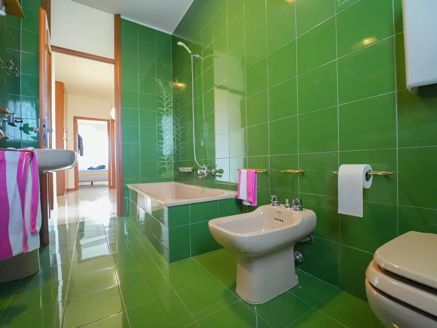 Immagine 41 di Pentalocale in vendita  in Via Busca 115 a Santarcangelo Di Romagna