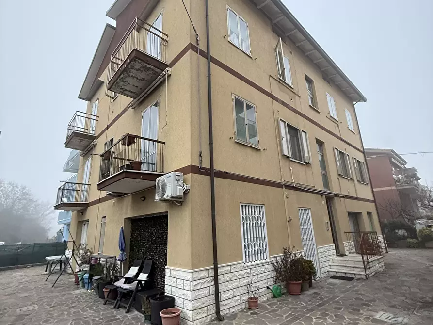 Immagine 26 di Quadrilocale in vendita  in Via Monte San Michele 11 a Rimini