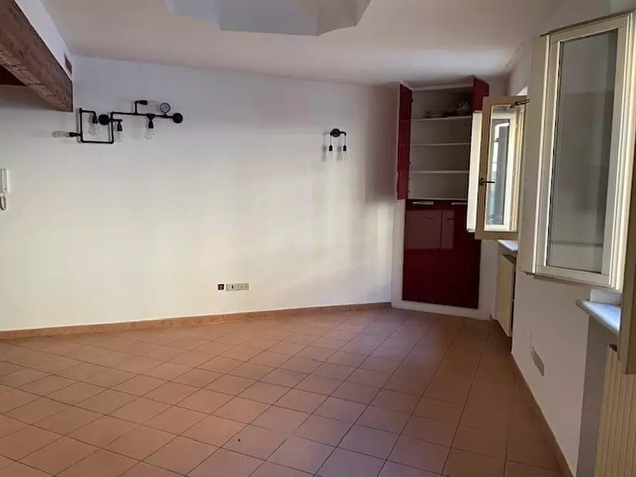 Immagine 2 di Trilocale in vendita  a Pesaro