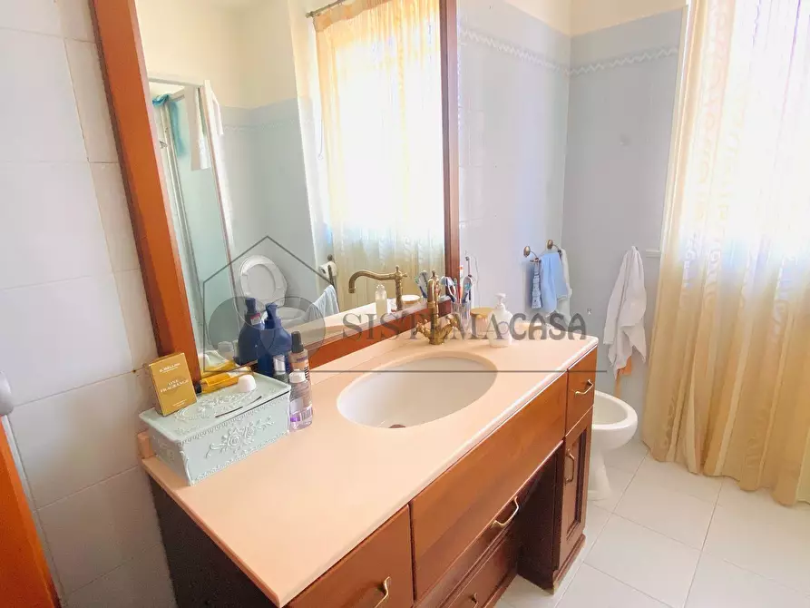 Immagine 24 di Quadrilocale in vendita  in Via Brigate partigiane 94 a Follo