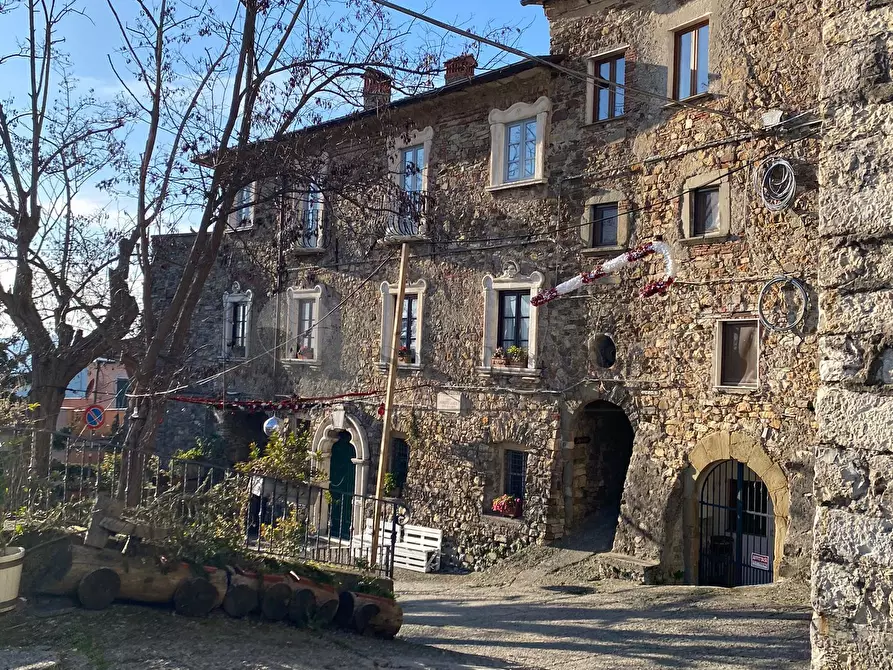 Immagine 48 di Rustico / casale in vendita  in Via Borgo di Sopra Giucano 10 a Fosdinovo