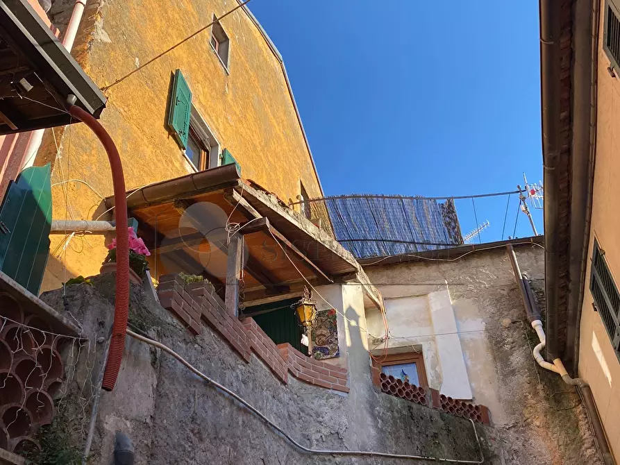 Immagine 46 di Rustico / casale in vendita  in Via Borgo di Sopra Giucano 10 a Fosdinovo
