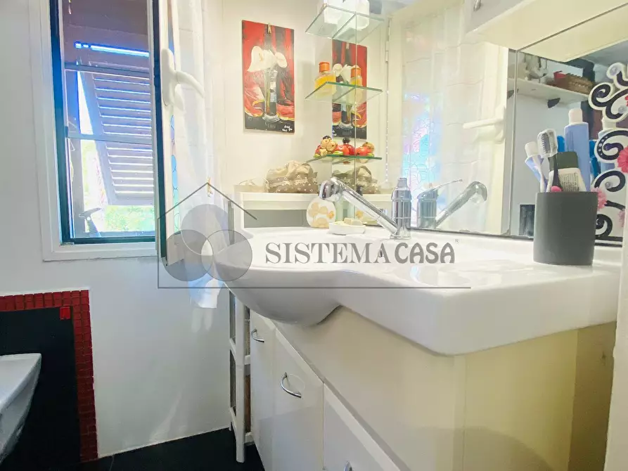 Immagine 36 di Porzione di casa in vendita  in Via Stazione 25 a Follo