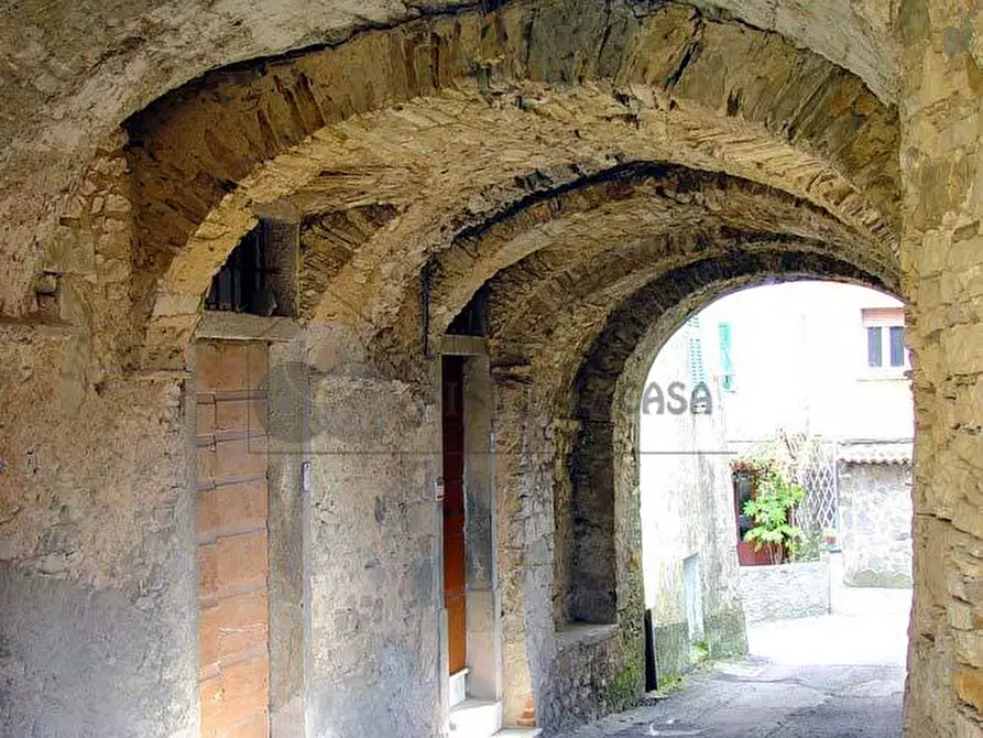 Immagine 22 di Casa semindipendente in vendita  in Via Debeduse 10 a Calice Al Cornoviglio