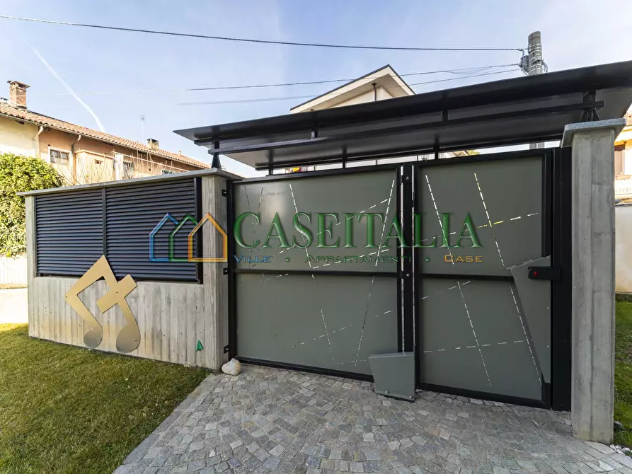 Immagine 25 di Quadrilocale in vendita  a Rivoli