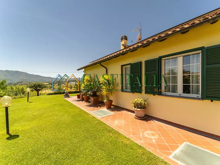 Immagine 5 di Casa indipendente in vendita  a Cisano Sul Neva