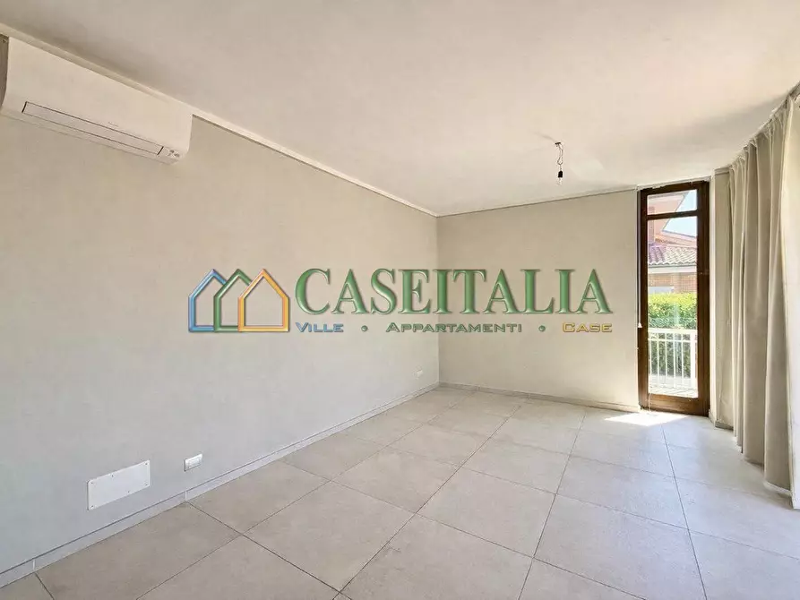 Immagine 11 di Trilocale in vendita  in Via Frejus 3 a Rosta