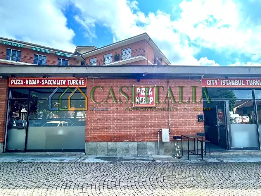 Immagine 1 di Locale commerciale in vendita  in Via Stazione 78 a None
