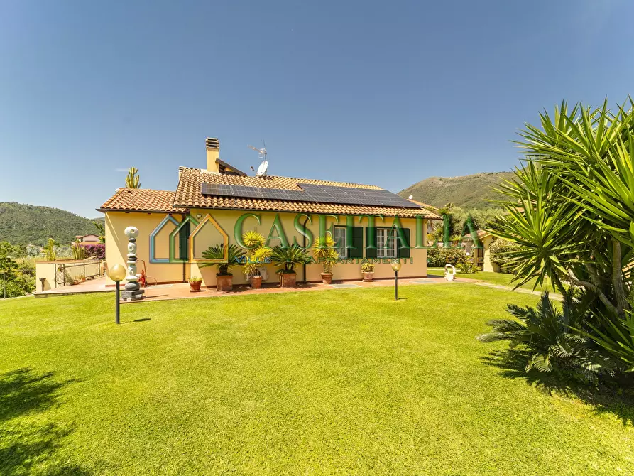 Immagine 3 di Casa indipendente in vendita  a Cisano Sul Neva