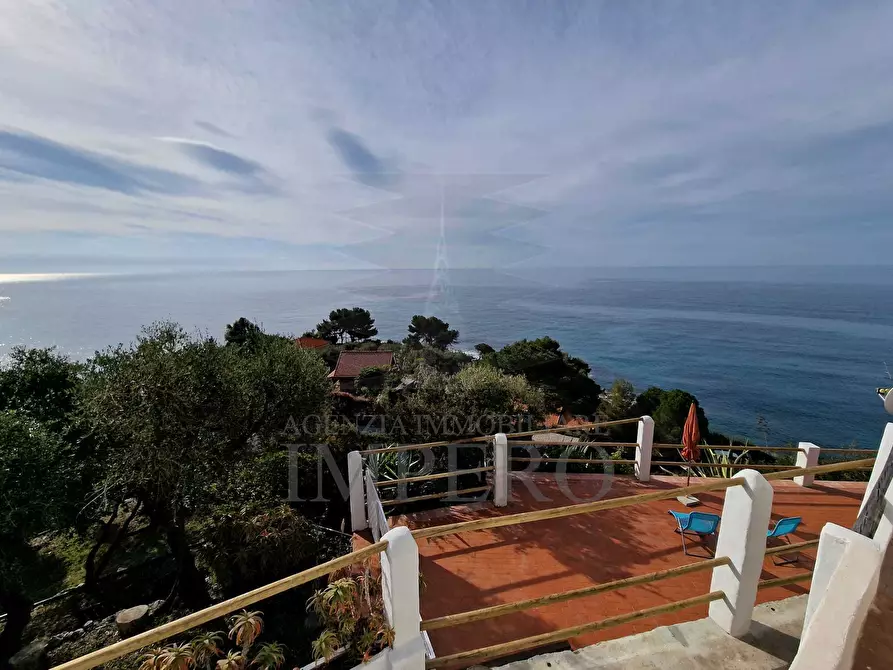 Immagine 12 di Villa in vendita  in Corso Mentone 2 a Ventimiglia
