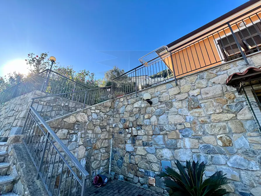 Immagine 40 di Villa in vendita  in Corso della Repubblica a Camporosso