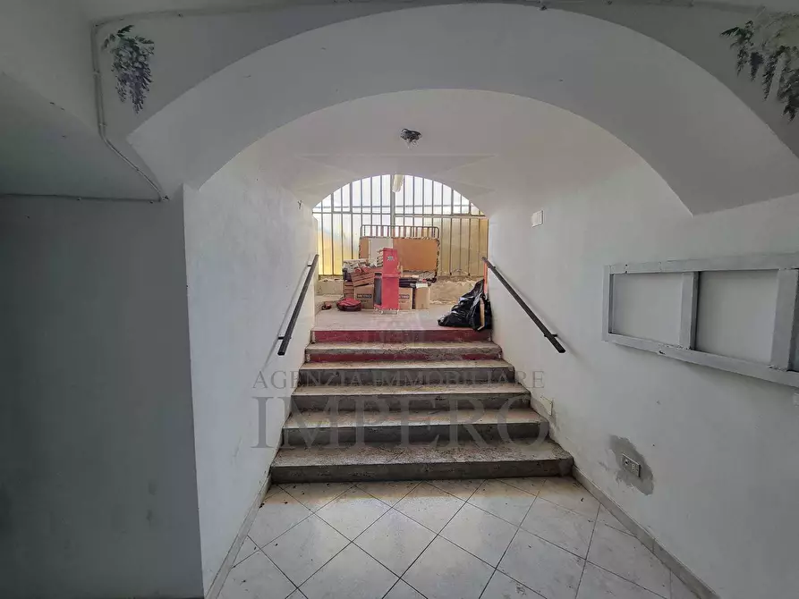 Immagine 41 di Magazzino in vendita  in Strada Statale 1 35 a Camporosso