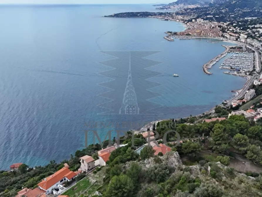 Immagine 3 di Bilocale in vendita  in Piazza Angeli Custodi 1 a Ventimiglia