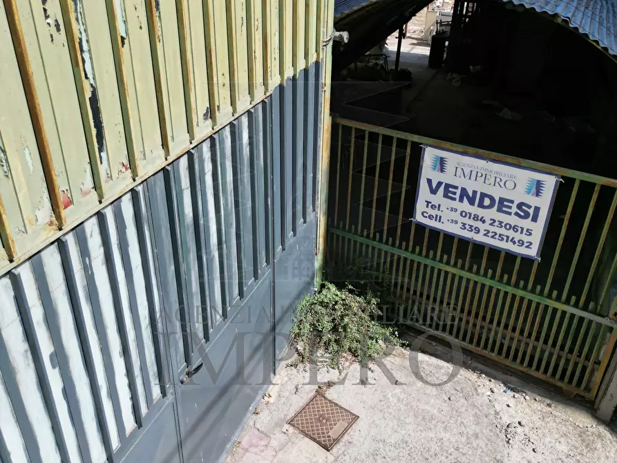 Immagine 6 di Magazzino in vendita  in Strada Statale 1 35 a Camporosso