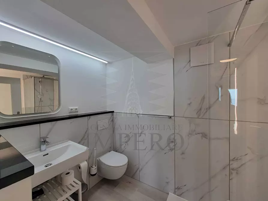 Immagine 26 di Bilocale in vendita  in Corso Guglielmo Marconi 169 a San Remo