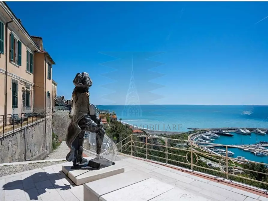 Immagine 28 di Bilocale in vendita  in Salita alle Mura 30 a Ventimiglia