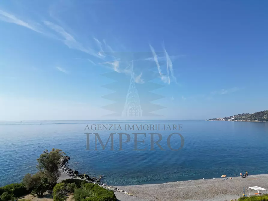 Immagine 4 di Bilocale in vendita  in Via Cavalieri di Malta 10 a Ospedaletti